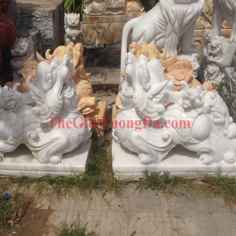 White Marble Pixiu Statue