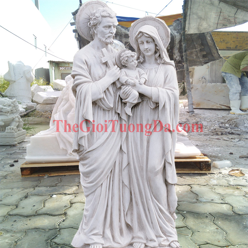 The Holly Family Statue