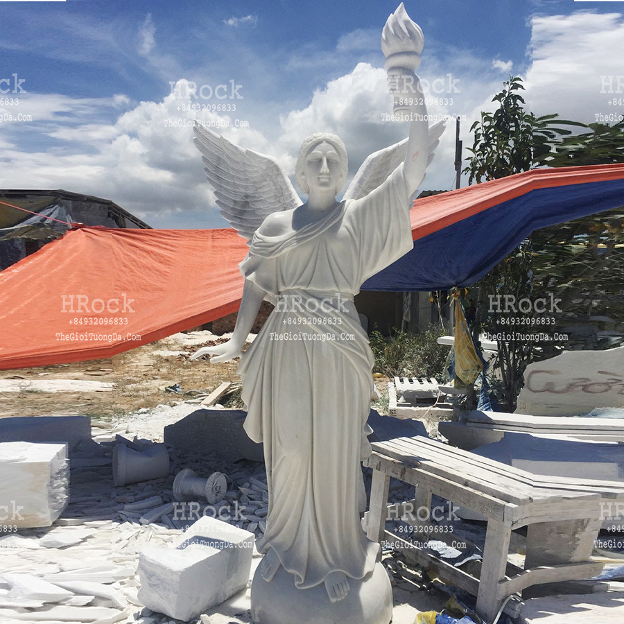 Tượng Thiên Thần Cầm Đuốc